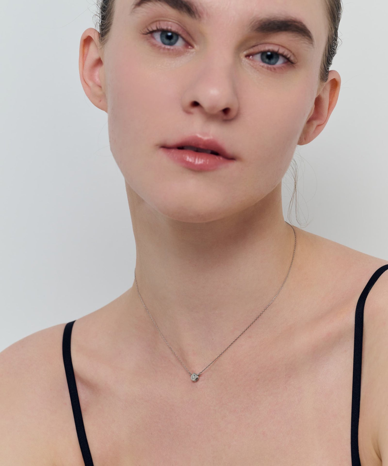 Diamond Glove Necklace|Pt850 / Diamond