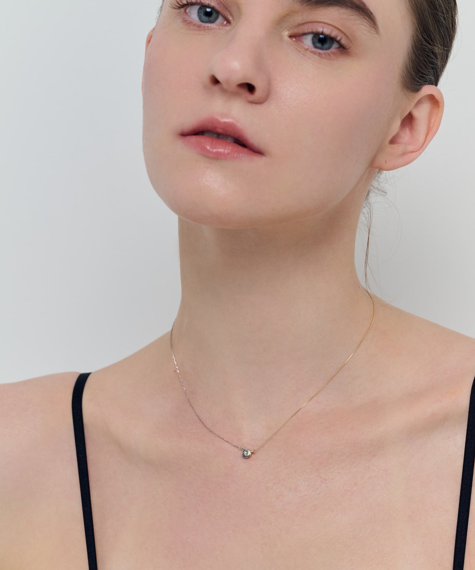 Diamond Glove Asymmetric Necklace3(K10) : 2(PT)