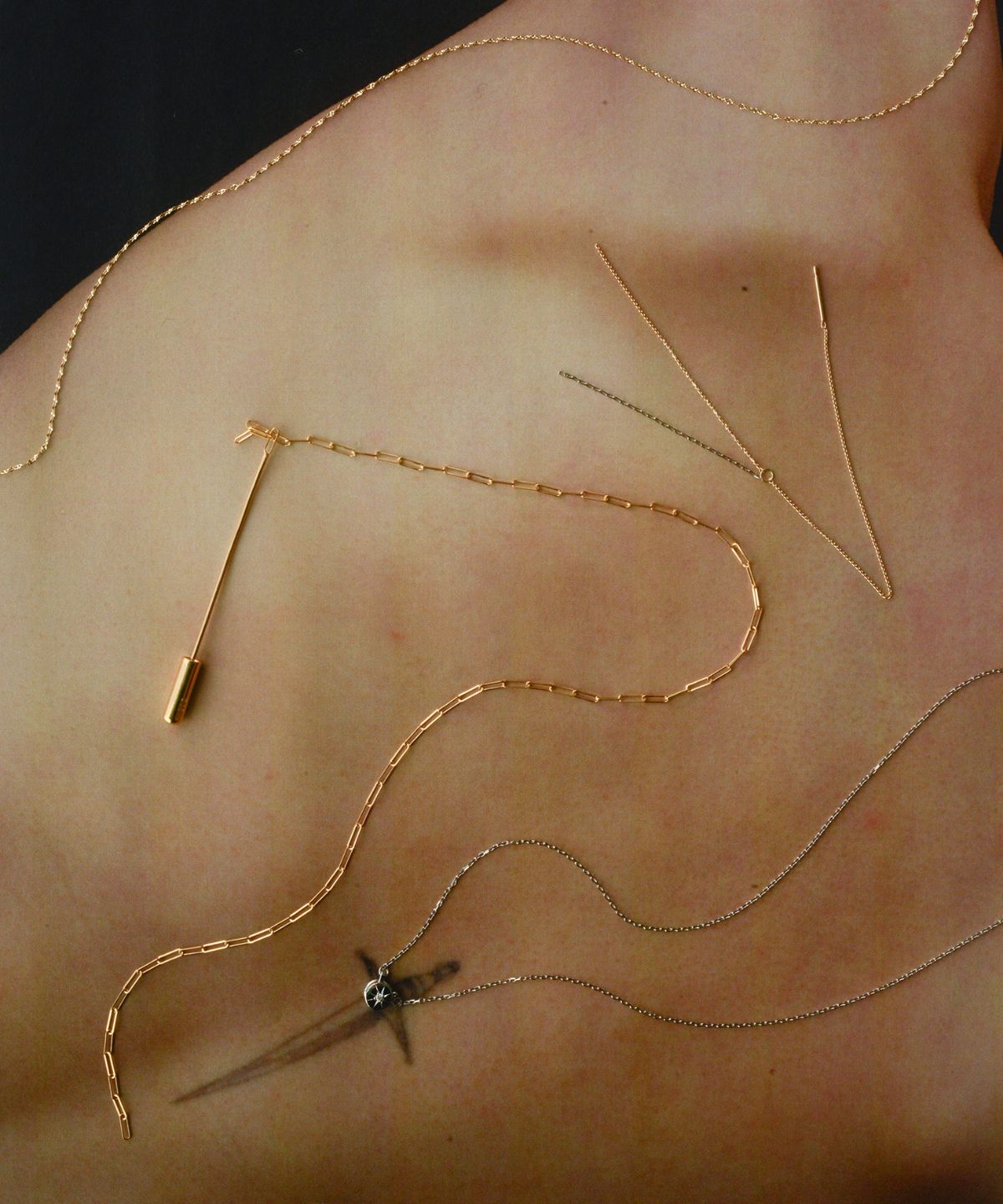 Diamond Glove Necklace｜Pt850 / Diamond