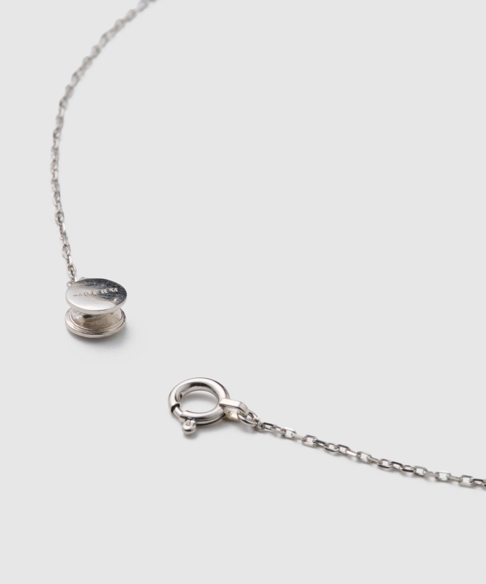 Diamond Glove Necklace｜Pt850 / Diamond